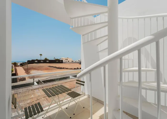 Menta Relaxing Corner In Front Of The Ocean