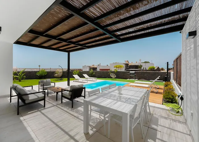 Βίλα Menta Relaxing Corner In Front Of The Ocean *