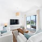 Menta Relaxing Corner In Front Of The Ocean Villa