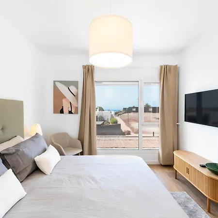 Menta Relaxing Corner In Front Of The Ocean