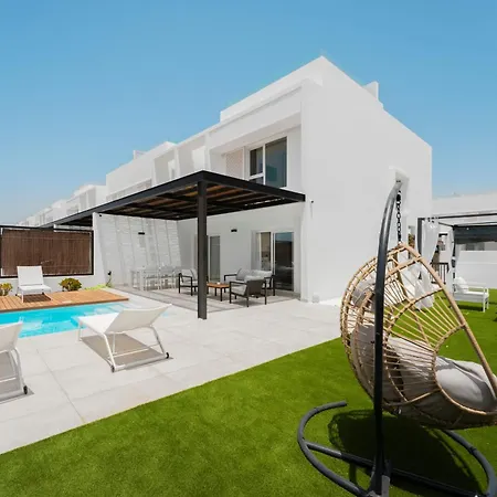 Menta Relaxing Corner In Front Of The Ocean